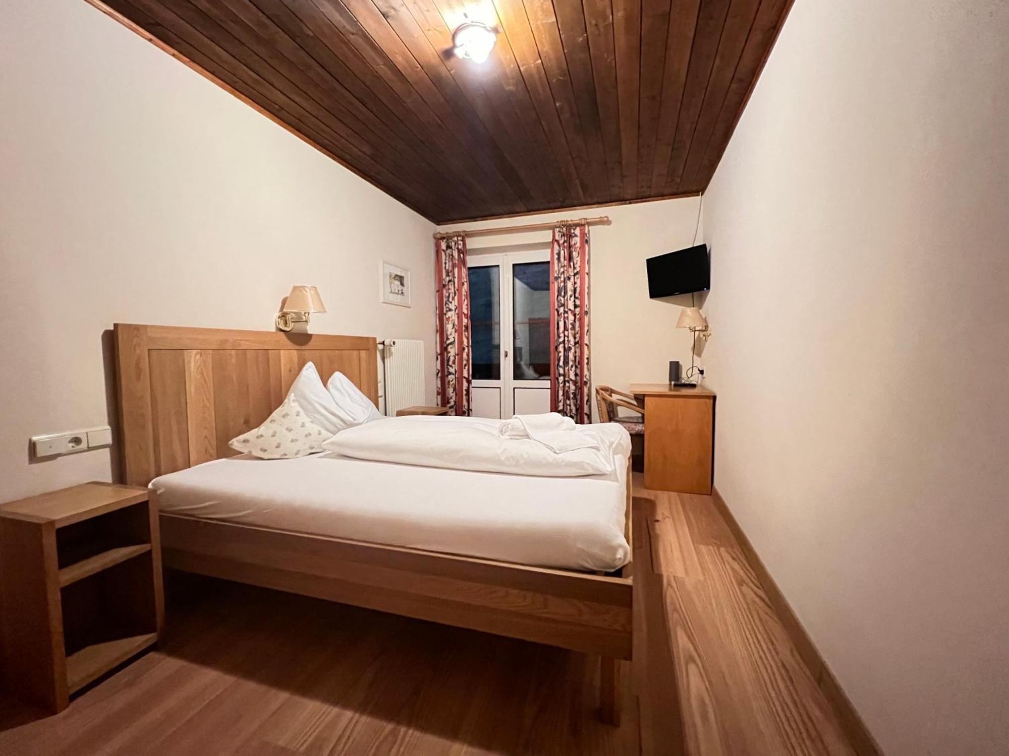 Lake & River Hotel Carezza al Lago Luaran gambar