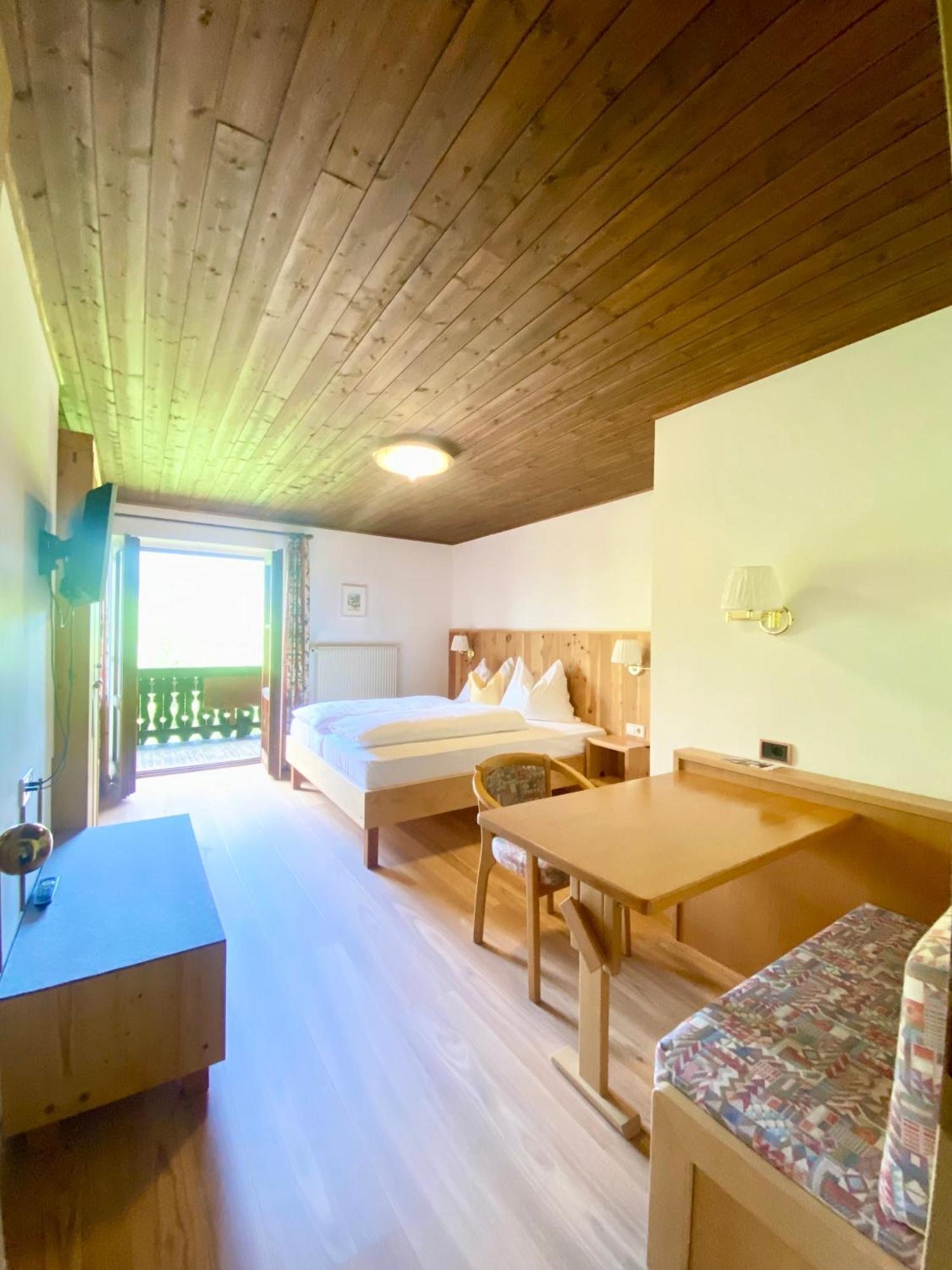 Lake & River Hotel Carezza al Lago Luaran gambar