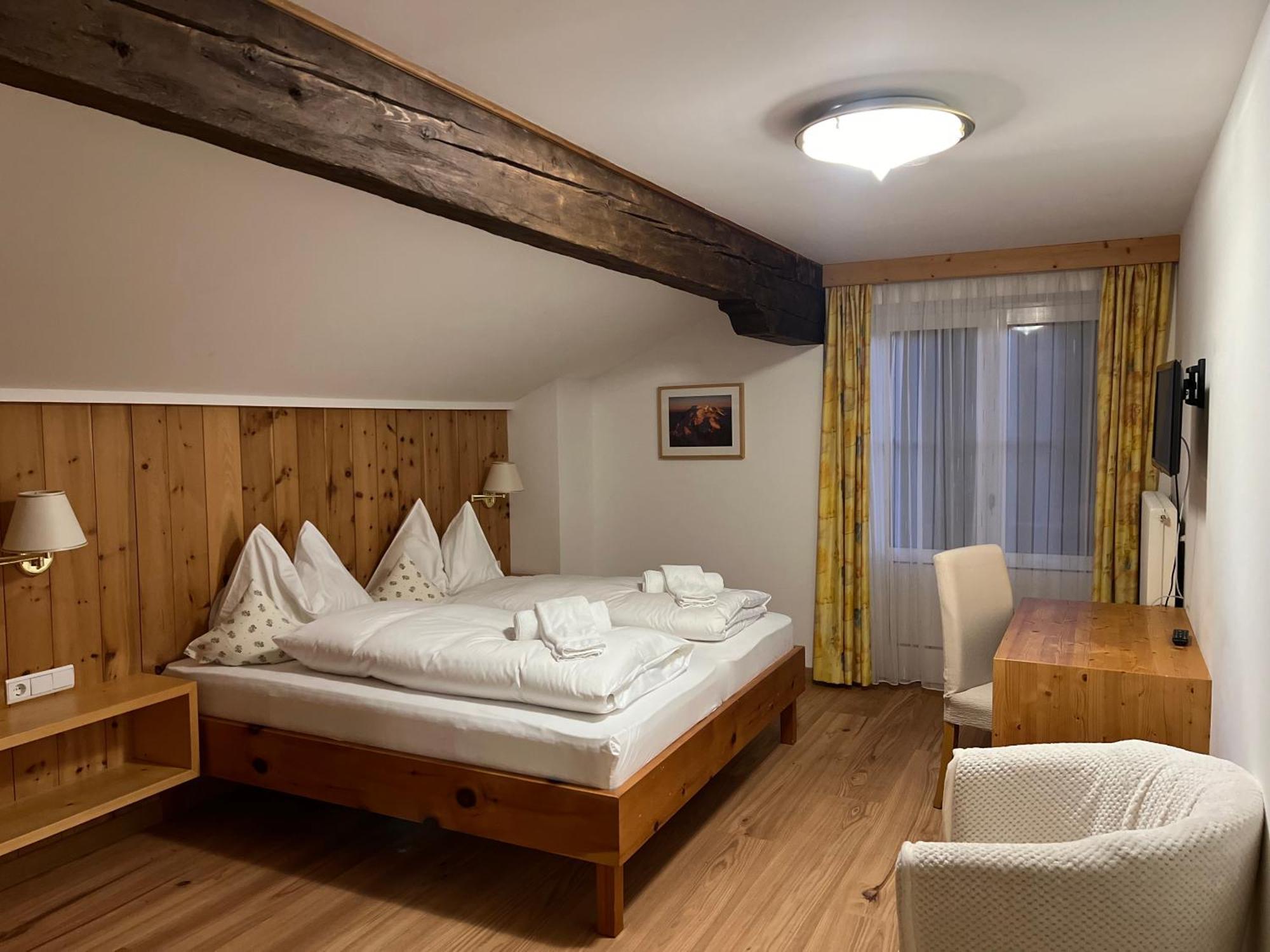 Lake & River Hotel Carezza al Lago Luaran gambar